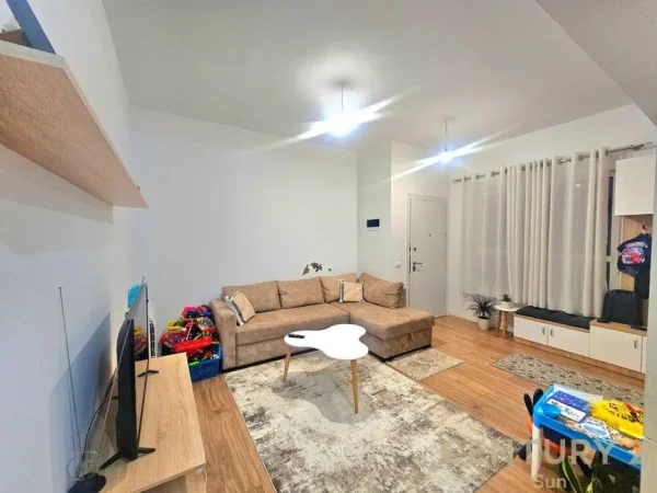 Tirane, jepet me qera apartament 1+1 Kati 5, 69 m² 450 € (Kompleksi Mangalem)