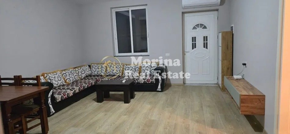 Tirane, jepet me qera shtepi 2+1 Kati 0, 90 m² 350 € (Sauk)