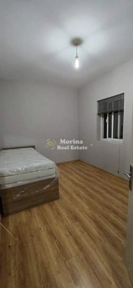Tirane, jepet me qera shtepi 2+1 Kati 0, 90 m² 350 € (Sauk)
