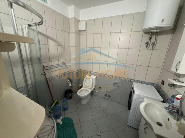 Durres, jepet me qera apartament 2+1 Kati 3, 98 m² 350 € 
