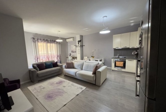 Tirane, jepet me qera apartament 1+1 Kati 1, 78 m² 600 € (JORDAN MISJA)