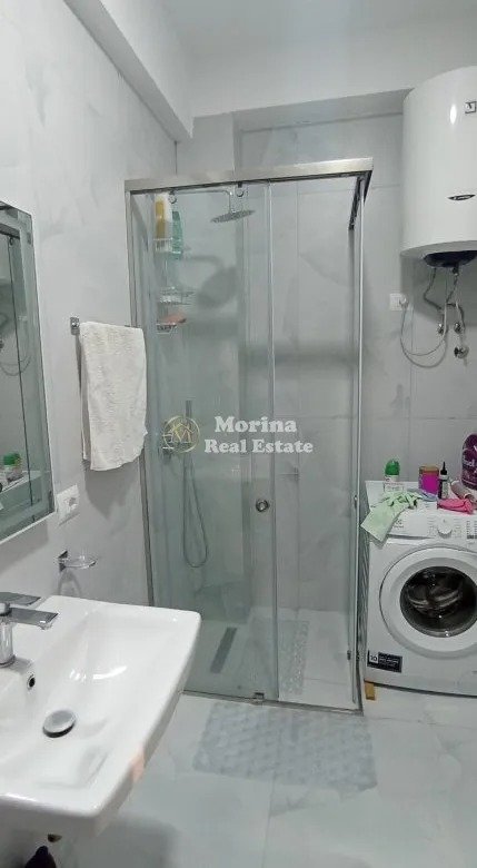 Tirane, jepet me qera apartament 1+1 Kati 5, 55 m² 500 € (Ali Demi)