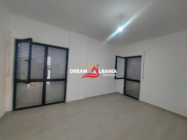Tirane, shitet apartament 3+1 Kati 10, 116 m² 265.000 € (dibres)