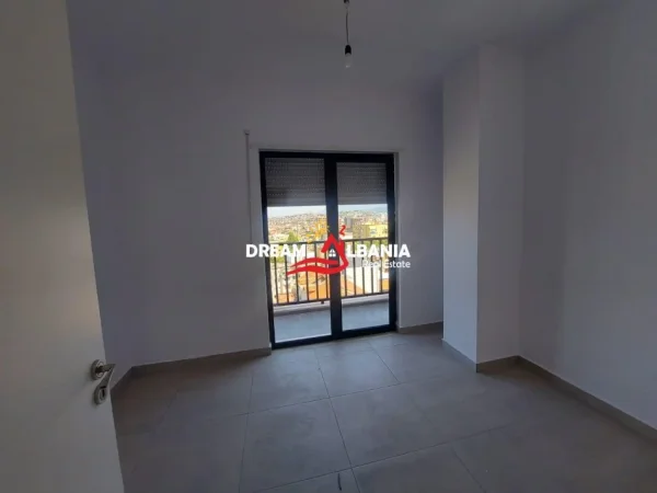 Tirane, shitet apartament 3+1 Kati 10, 116 m² 265.000 € (dibres)