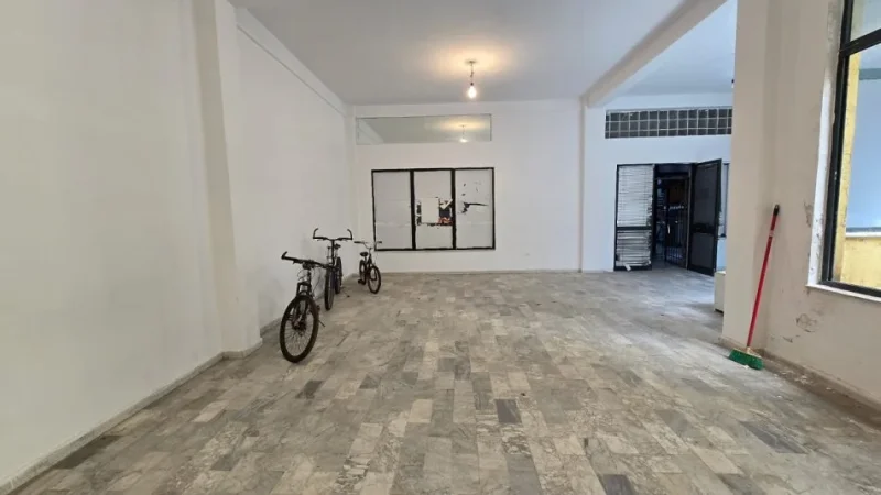 Tirane, jepet me qera ambjent biznesi Kati 0, 70 m² 700 € (rruga e bogdaneve)