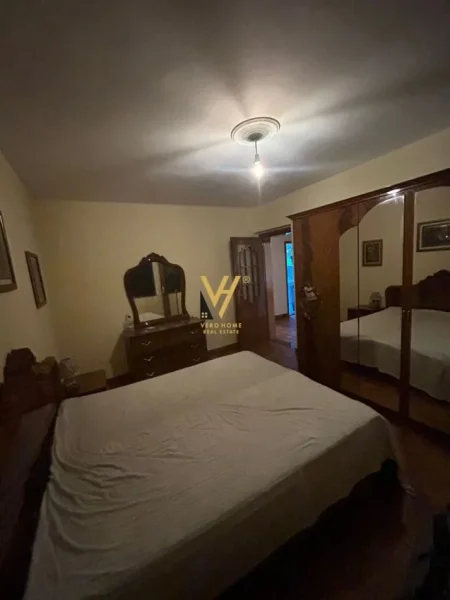 Tirane, jepet me qera apartament 2+1+Ballkon Kati 4, 90 m² 700 € (MYSLYM SHYRI)