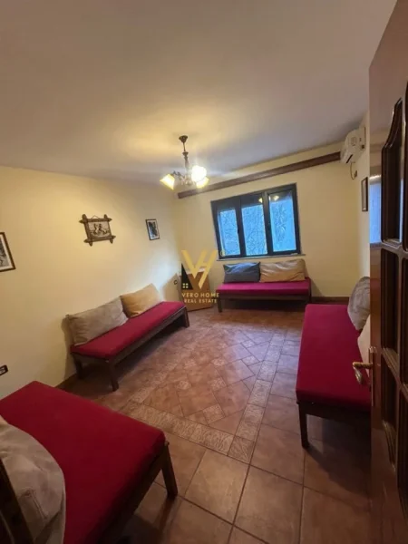 Tirane, jepet me qera apartament 2+1+Ballkon Kati 4, 90 m² 700 € (MYSLYM SHYRI)