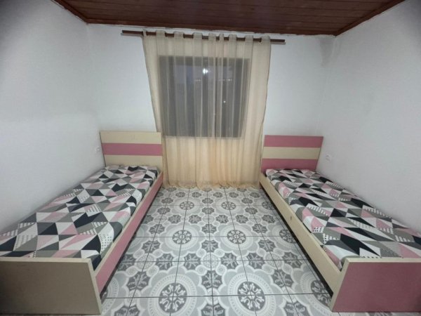 Tirane, jepet me qera apartament 2+1+Ballkon Kati 2, 70 m² 400 € (Don Bosko)