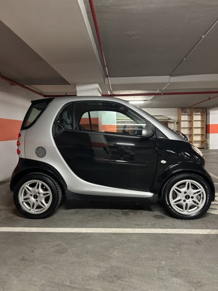 Tirane, shitet makine Smart Fortwo 450 Benzin, e zeze automatik Kondicioner 140.000 km 2.300 €