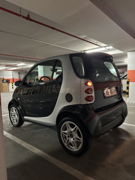 Tirane, shitet makine Smart Fortwo 450 Benzin, e zeze automatik Kondicioner 140.000 km 2.300 €