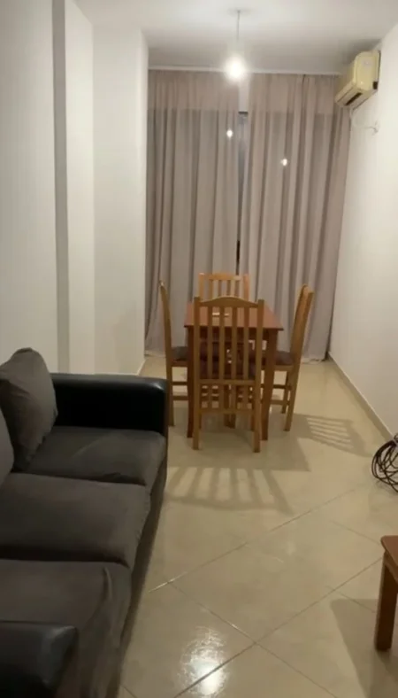 JEPET APARTAMENT 1+1 ME QERA NE DON BOSKO  , 450 €uro