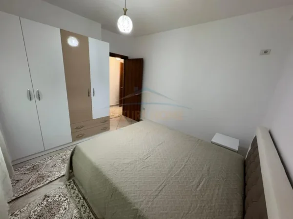 Tirane, jepet me qera apartament 2+1 Kati 1, 80 m² 600 € (5 Maji)