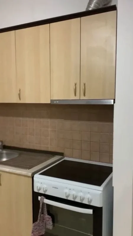 JEPET APARTAMENT 1+1 ME QERA NE DON BOSKO  , 450 €uro