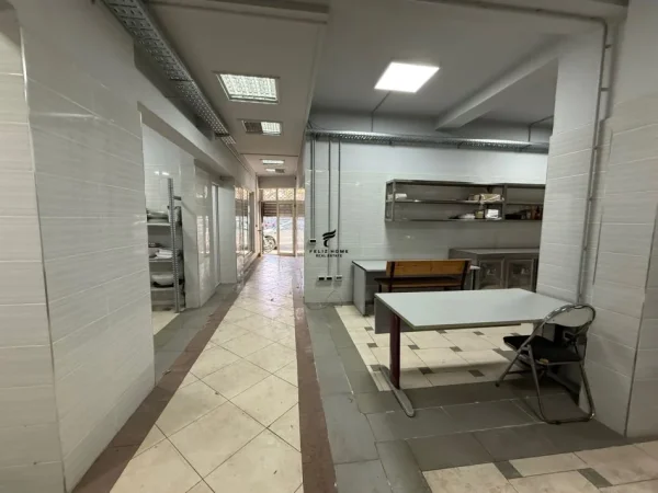 Tirane, shitet ambjent biznesi Kati 0, 150 m² 330.000 € (QENDER)