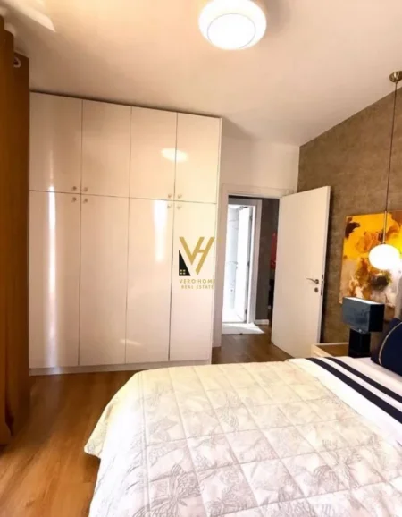 Tirane, shitet apartament 1+1+Ballkon Kati 6, 76 m² 189.000 € (21 DHJETORI)