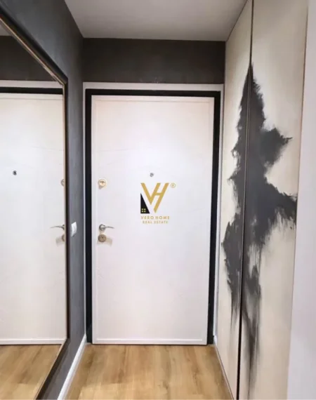 Tirane, shitet apartament 1+1+Ballkon Kati 6, 76 m² 189.000 € (21 DHJETORI)