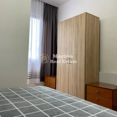 Tirane, jepet me qera apartament 2+1 Kati 7, 85 m² 550 € (Laprake)