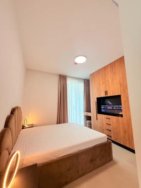 Tirane, jepet me qera apartament 2+1+Ballkon , 95 m² 700 € (Rezidenca Forest, pranë Liqenit të Thatë)
