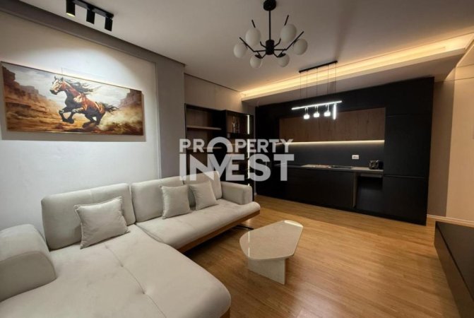 Tirane, jepet me qera apartament 2+1 Kati 7, 105 m² 1.100 € (Rruga e Dibres)
