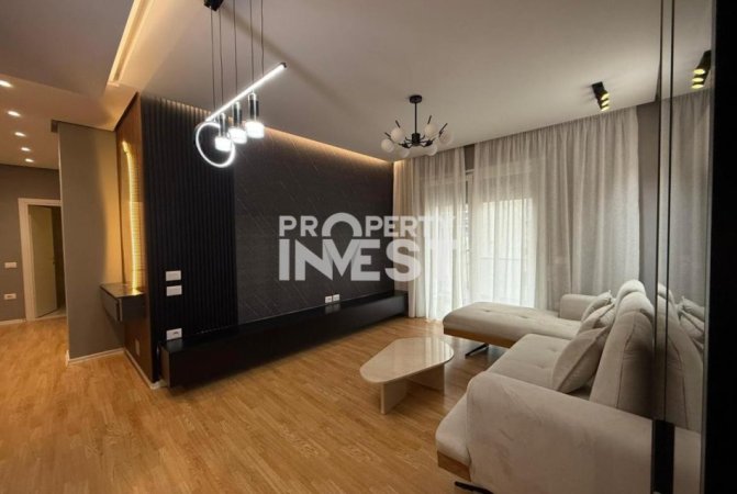 Tirane, jepet me qera apartament 2+1 Kati 7, 105 m² 1.100 € (Rruga e Dibres)
