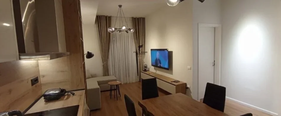 Tirane, jepet me qera apartament 1+1 Kati 5, 53 m² 500 € (ALI DEMI)