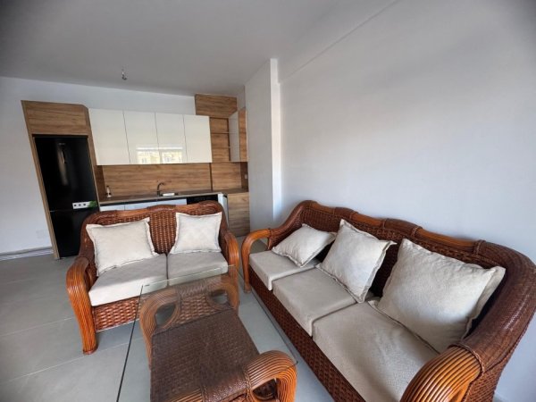 Tirane, jepet me qera apartament 1+1+Ballkon Kati 1, 68 m² 68 € (Zona 5 Maji (Concordi))