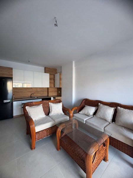 Tirane, jepet me qera apartament 1+1+Ballkon Kati 1, 68 m² 68 € (Zona 5 Maji (Concordi))