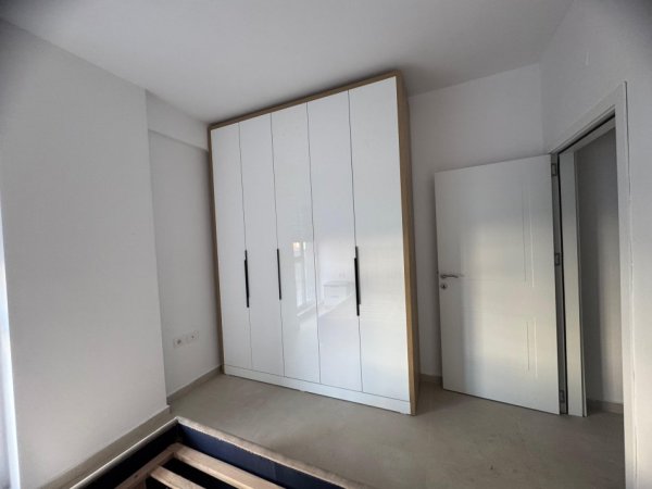 Tirane, jepet me qera apartament 1+1+Ballkon Kati 1, 68 m² 68 € (Zona 5 Maji (Concordi))