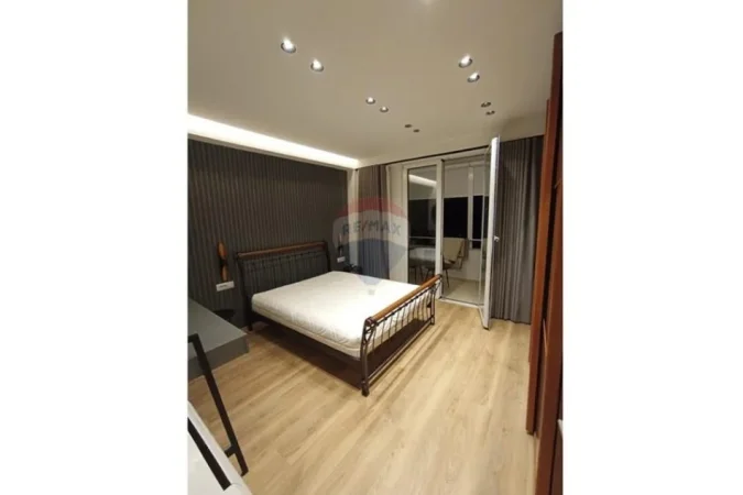 Tirane, jepet me qera apartament 3+1+Aneks+Ballkon Kati 3, 115 m² 1.300 € (Rruga Mujo Ulqinaku)