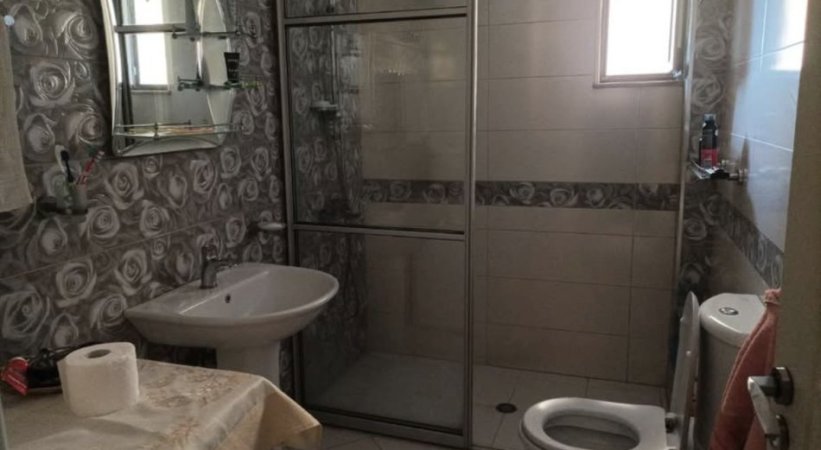 Tirane, jepet me qera apartament 2+1 Kati 7, 75 m² 600 € 