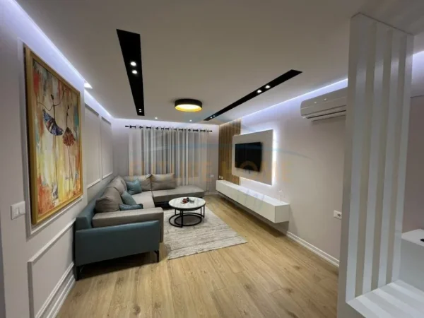 Tirane, jepet me qera apartament 2+1 Kati 5, 81 m² 550 € (Oxhaku, prane kompleksit ASL 1)