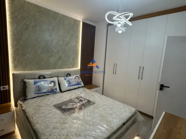 Tirane, shitet apartament 1+1+Ballkon Kati 2, 55 m² 95.000 € 