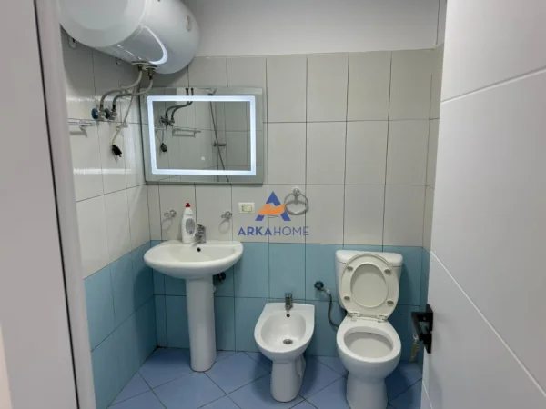 Tirane, shitet apartament 1+1+Ballkon Kati 2, 55 m² 95.000 € 