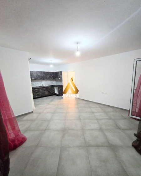Tirane, jepet me qera apartament 1+1+Ballkon Kati 7, 80 m² 350 € (Astir)