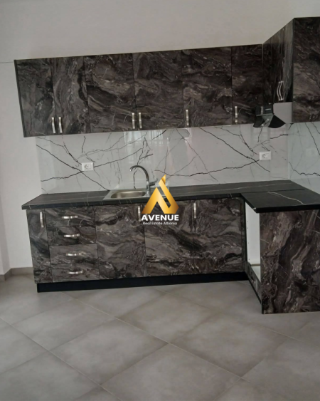 Tirane, jepet me qera apartament 1+1+Ballkon Kati 7, 80 m² 350 € (Astir)