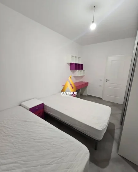 Tirane, jepet me qera apartament 1+1+Ballkon Kati 7, 80 m² 350 € (Astir)