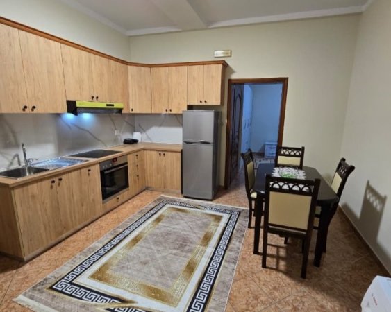 Tirane, jepet me qera apartament 1+1+Aneks Kati 0, 60 m² 450 € (Rruga Jordan Misja)