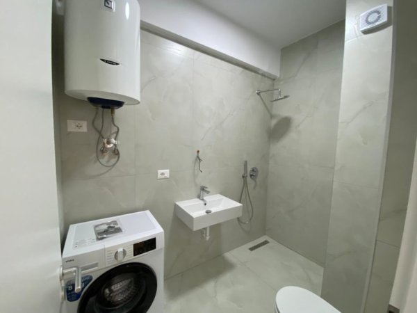 Tirane, jepet me qera apartament 1+1 Kati 3, 50 m² 400 € (Rezidenca Oxa , Tiranë)