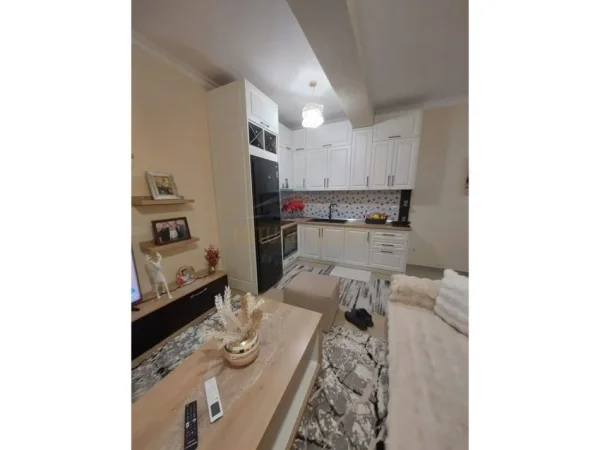 Tirane, shitet apartament 1+1 Kati 4, 62 m² 145.000 € (Materniteti i Ri, Tiranë)