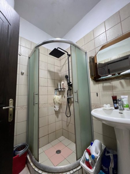 Tirane, shitet apartament 2+1+Ballkon Kati 3, 106 m² 165.000 € (YZBERISHT)