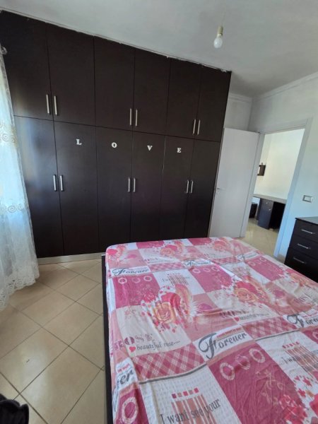 Durres, jepet me qera apartament 1+1+Ballkon Kati 4, 250 € (Shkembi kavajes)