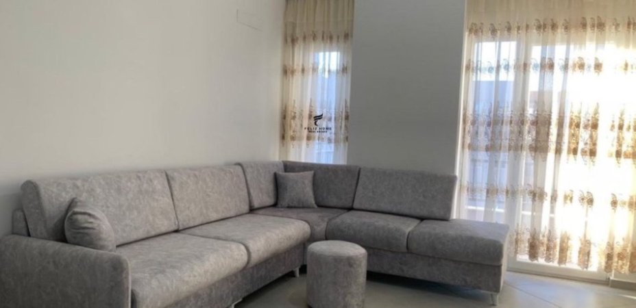 Tirane, jepet me qera apartament 1+1 Kati 8, 70 m² 450 € (ASTIR)