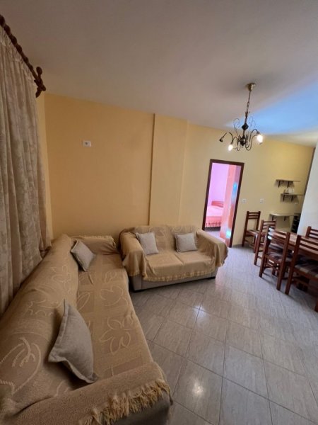 Durres, jepet me qera 1+1+Ballkon Kati 5, 70 m² 250 € (Shkembi kavajes)