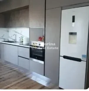 Tirane, jepet me qera apartament 1+1 Kati 9, 60 m² 700 € (21 Dhjetori)