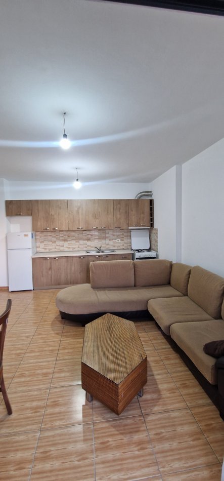 Tirane, jepet me qera apartament 1+1+Aneks+Ballkon Kati 7, 67 m² 450 € (astrir)