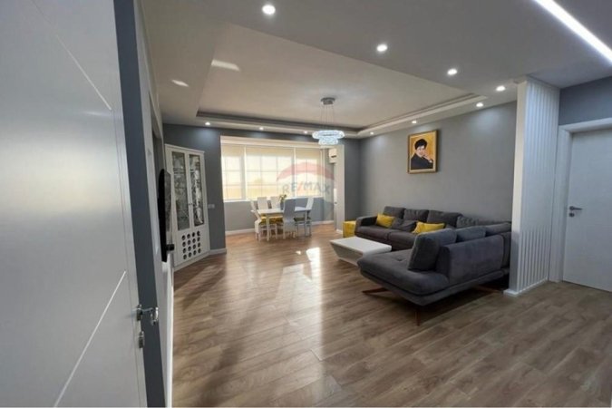 Tirane, shitet apartament 2+1 Kati 9, 118 m² 185.000 € (Rruga e Thesarit, Tiranë(ID: 530381003-234)