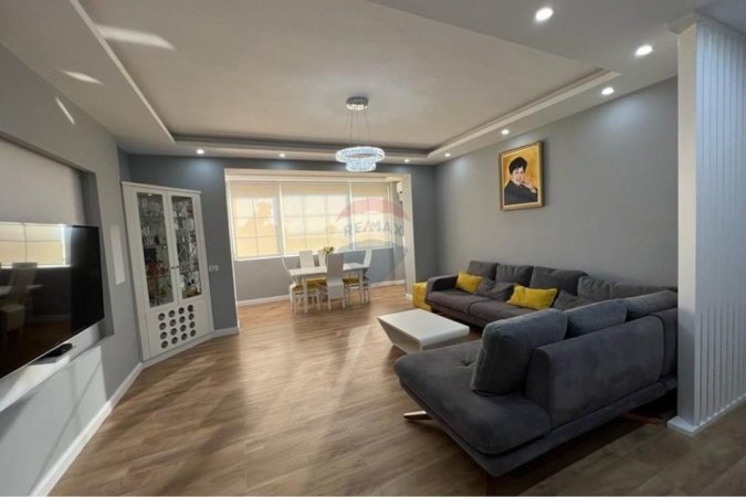 Tirane, shitet apartament 2+1 Kati 9, 118 m² 185.000 € (Rruga e Thesarit, Tiranë(ID: 530381003-234)