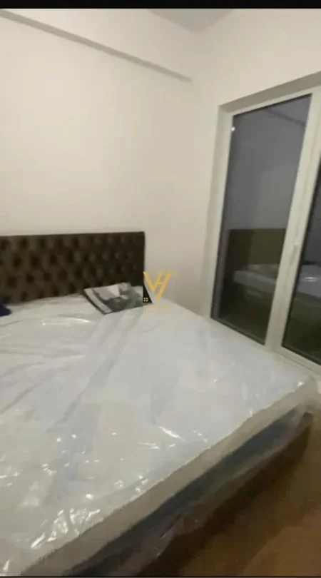 Tirane, jepet me qera apartament 1+1+Ballkon Kati 4, 50 m² 450 € (ALI DEMI)