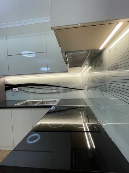 Tirane, jepet me qera apartament 2+1 Kati 2, 104 m² 800 € (Rruga Gramoz Pashko)