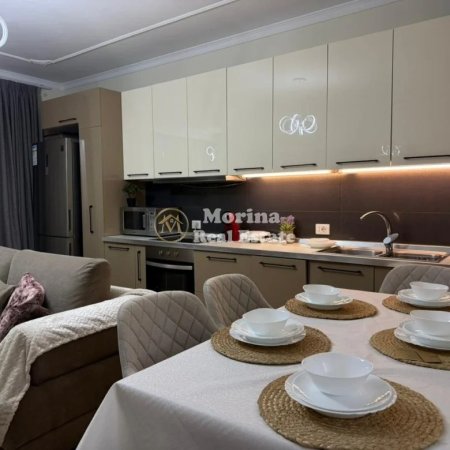 Tirane, jepet me qera apartament 3+1 Kati 3, 100 m² 1.200 € (Stadiumi Dinamo)